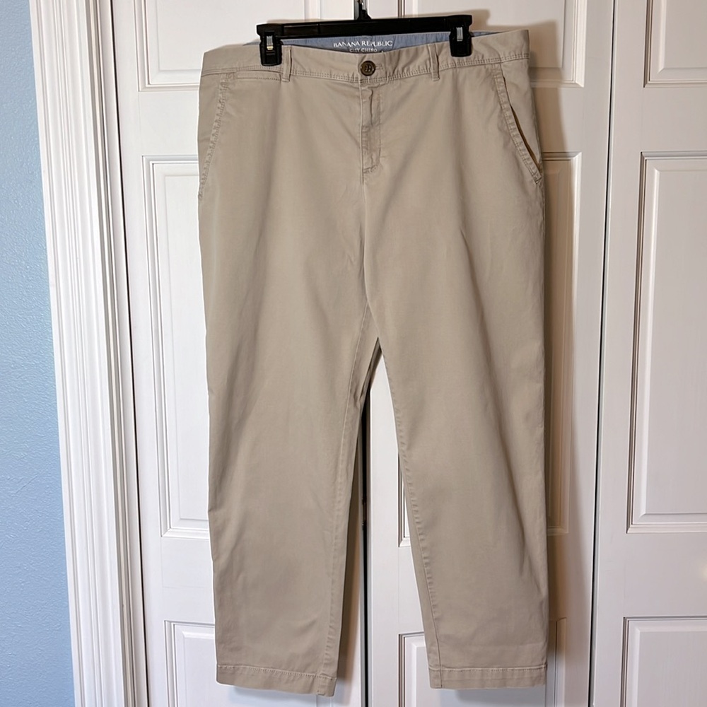 EUC Banana Republic City Chino, straight leg, women’s size 14 - Picture 3 of 15